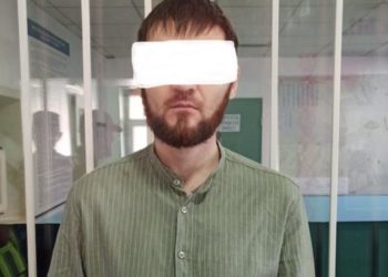 Ошто бир тууган инисин бычактап өлтүргөн делген жаран камакта калтырылды