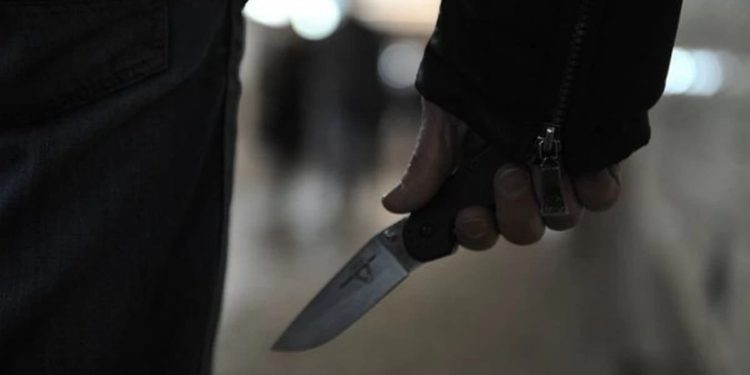 Орусияда Кыргыз жараны жергиликтүү тургунга бычак менен кол салууга айыпталып жатат