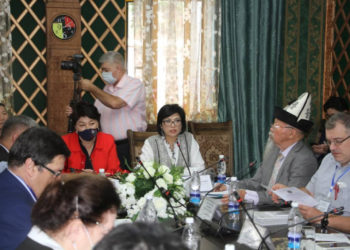 Кыргызстанда Дүйнө эпосторунун эл аралык VI фестивалы өтүүдө