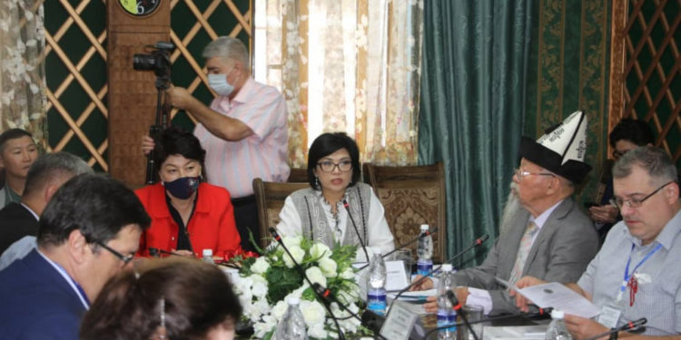 Кыргызстанда Дүйнө эпосторунун эл аралык VI фестивалы өтүүдө