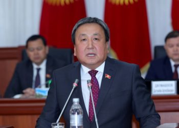 Депутат Асылбек Жээнбеков 30-ноябрга чейин камакта калтырылды