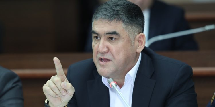 Ички иштер министринин мурдагы орун басары Курсан Асанов кармалды