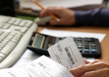 Бишкектин Октябрь районунун тургундары таштандынын акчасын «Комтранскомго» төлөшү керек