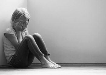 Таластагы окуя. Жергиликтүү тургун: «Шектүү күнөөнү башка жигитке оодарып салат деп кооптонуп жатабыз»