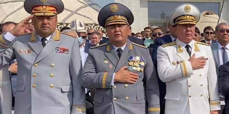 «Камчыбек Ташиев жаран жана аскер башчы катары туура иш кылган». Соцтармакка тараган сүрөт боюнча УКМК үн катты