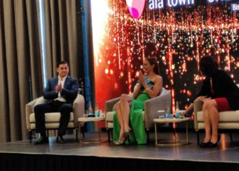 Түрк актрисасы Мерьем Узерли: «Кыргызстанга кайра келүүнү, анда узак убакытка жүрүп кетүүнү пландайм»