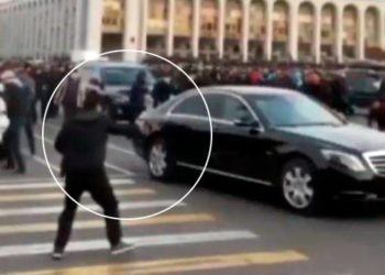 Депутат: «Алмазбек Атамбаевди көздөй ок чыгарган адам дале табыла элек»