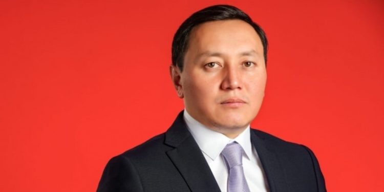 Жаш саясатчы Жеңиш Молдокматовго дагы үч айып тагылды