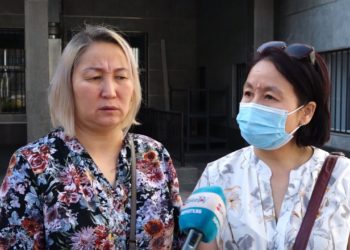 Айзада Канатбекованын апасы: «Сот адилеттүү чечим чыгарды, ыраазымын»