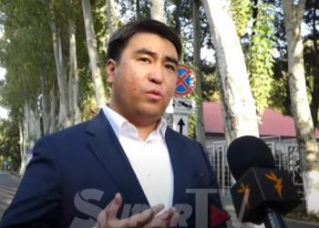 Жанар Акаев: «Кантип ошол интернеттеги түшүнүксүз видео үчүн бийликти басып алуу аракети деген кине коюу мүмкүн?»