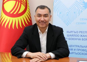 Равшан Жээнбеков депутаттыкка ат салышарын, бирок БШК документтерди кабыл албай жатканын айтты (видео)