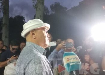 Жогорку Кеңештин депутаты Алтынбек Сулайманов сурактан чыкты