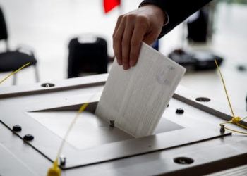 Парламенттик шайлоо. Чет ѳлкѳлѳрдѳ жүргөн кыргызстандыктар үчүн мобилдик топтор иштей баштады