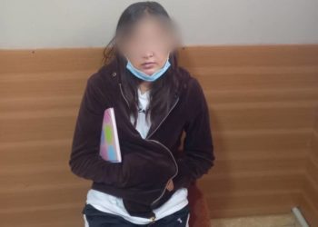 Ошто жаш кызга эки адам 69 миң доллар алдатышкан. Шектүү камакка алынды