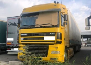 УКМК аткезчилик менен алектенген бажы кызматкерлерин кармады