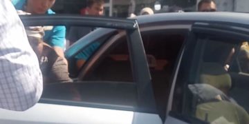 «Элдик кабарчы»: «Ош шаарынын базарында мушташ болуп, 70ке таяп калган апа бутунан жаракат алды» (видео)