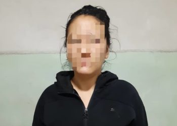 «Бүктөмө бычагы менен сайган». Ошто 22 жаштагы кыз адам өлтүрүүгө шектелип жатат