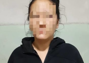 Ошто адам өлтүрүүгө шектелген 22 жаштагы кыз камакта калтырылды