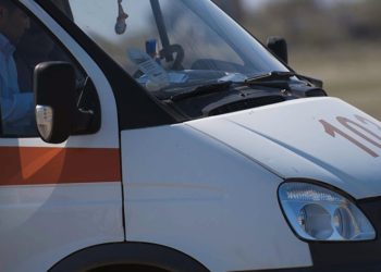 «Элдик кабарчы»: «Таласта Тез жардам унаасы жылкыдан буйтап, теректи сүздү. Айдоочу менен фельдшер мүрт кетти»