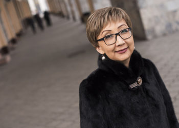 Бишкекте Салтанат Саматова атындагы сыйлыктын лауреаттары сыйланды