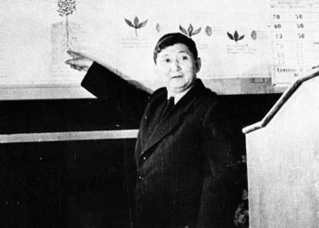 Президент Садыр Жапаров мамлекеттик ишмер Исхак Раззаковдун 110 жылдык мааракесине катышты