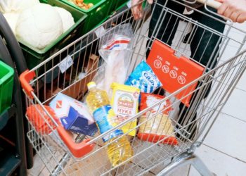 Кыргызстанда жашоо минимуму 6382 сом деп эсептелди