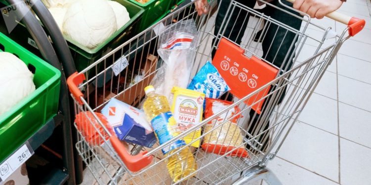 Кыргызстанда жашоо минимуму 6382 сом деп эсептелди