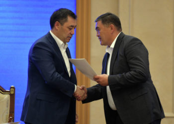 Жапаровго ишенем дегендер бир аз көбөйүп, ал эми Ташиевге ынангандар азайды. IRI’нин кезектеги иликтөөсү жарыяланды