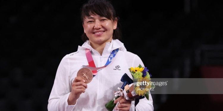 Кыргызстандын кыз-келиндер арасындагы күрөш боюнча курамасы Дүйнө чемпиондугунда 6-орунду ээледи