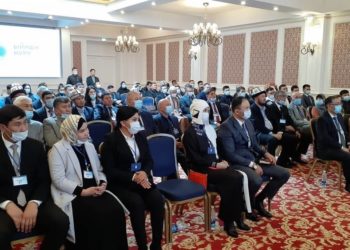 Бишкекте «Ыйман Нуру» партиясынын курултайы өттү