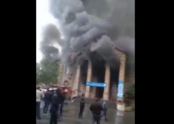 Сузак айыл өкмөтүнүн имаратында өрт чыкты (видео)