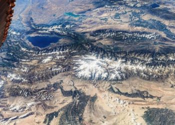 Кытайлык тайконавттар космостон тартылган Кыргызстан менен Кытайдын чек арасынын сүрөтүн жарыялашты