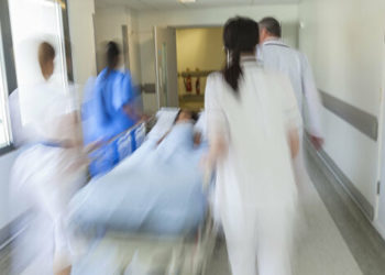 Кызыл-Кыяда 2 унаа сүзүшүп, 4 адам жабыркады