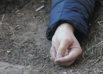 Ошто 54 жаштагы кишинин жансыз денеси Кызыл-Дарыя суусунан табылган. Кылмышка шектүүлөр кармалды