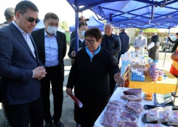 Садыр Жапаров: «Кымбатчылыкты токтотолу деп күнү-түнү алпурушуп жатабыз»