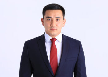 Бишкек шаардык кеңештин мурдагы төрагасы Жаныбек Абиров парламенттик шайлоого катышат