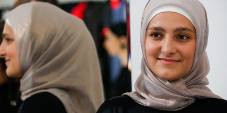 Рамзан Кадыровдун 22 жаштагы кызы маданият министри болуп дайындалды