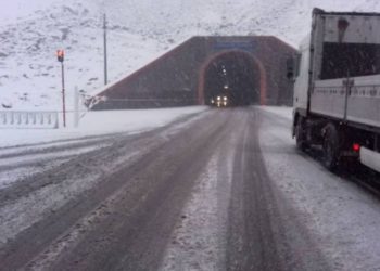 Айдоочуларга эскертүү: Төө-Ашууда кар жаады