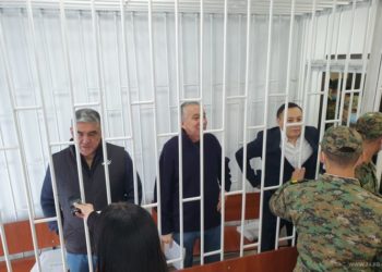 Октябрь окуясы. Алмазбек Атамбаев сотко жеткирилген жок