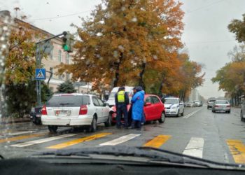 Бишкекте 3 унаа сүзүштү (сүрөт)