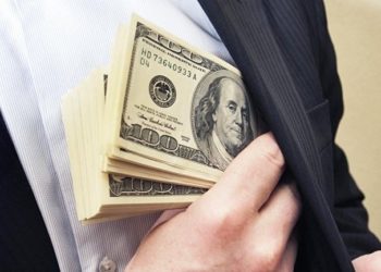 Акылбек Жапаров олигархпы? Өзүнүн жообу