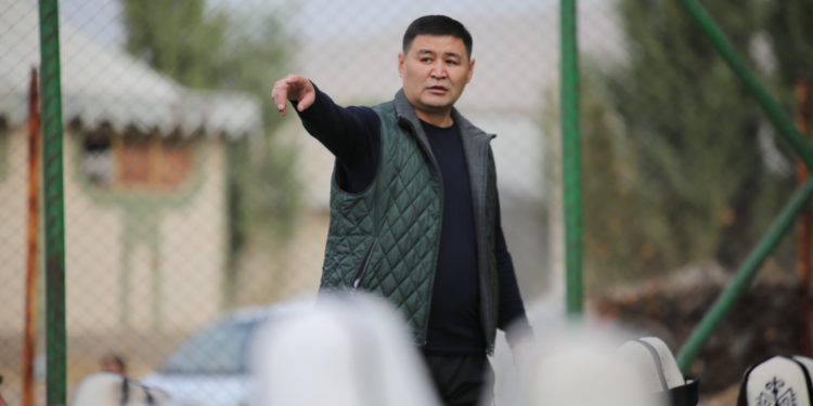 Камчыбек Ташиевдин иниси спортчуларды сыйлады