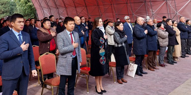 «Ата мекенчилердин» тизмесин ким жетектейт? (видео)