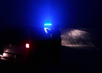 Ысык-Көлдө калың кардан улам ашууда калып калган чабандар куткарылды