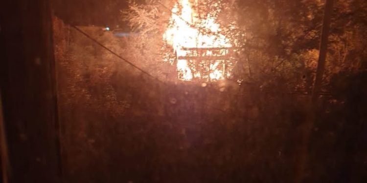 Чүйдө ээн калган сарай өрттөнгөн. Ичинен келиндин жансыз денеси табылды