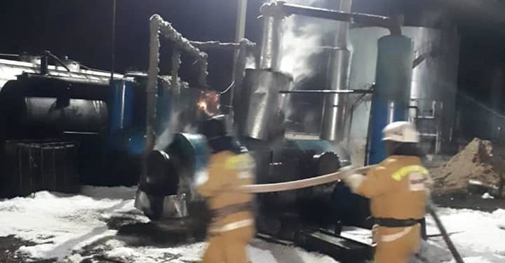 Түнү Балыкчы шаарындагы нефтебазада өрт чыкты (сүрөт)