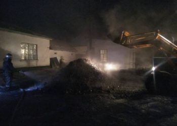 Таласта бала бакчанын көмүрү күйүп кетти