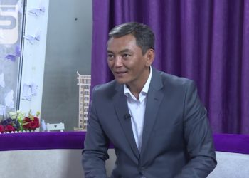 Акын Мирлан Самыйкожо бир мандаттуу округда ат салышат. Талапкерлердин саны 145ке жетти