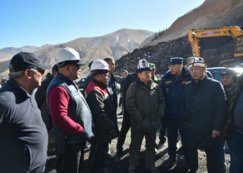 Акылбек Жапаров: «Кара-Кече» кенинде коопсуздук жана тартип сакталышы абдан маанилүү»