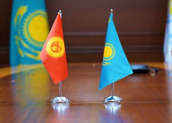 Казакстанда Алматы — Чолпон-Ата жолунун курулушу талкууланды